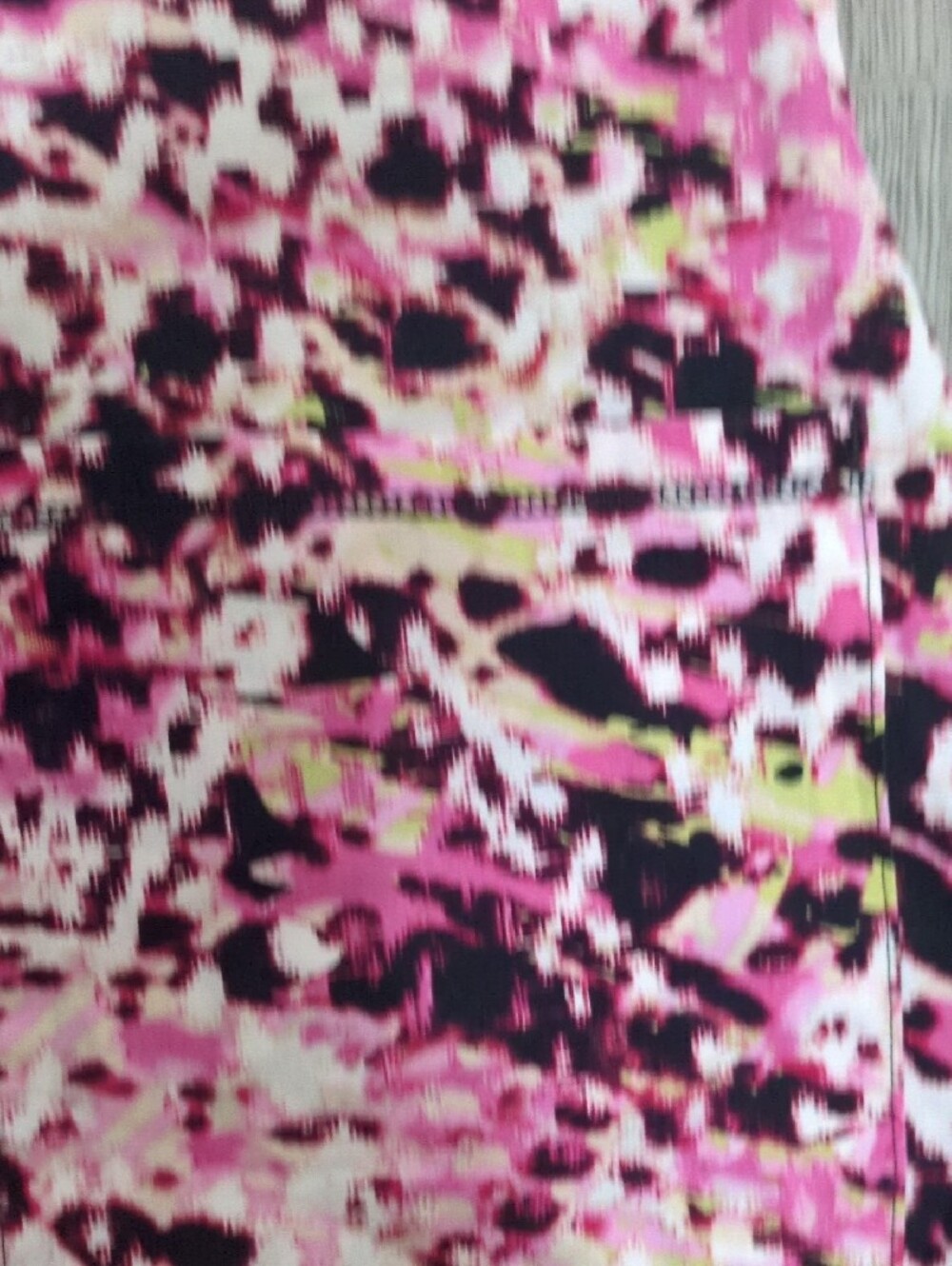 Women's Pink Patterned Scrub V-Neck Top - Picture 4 of 5